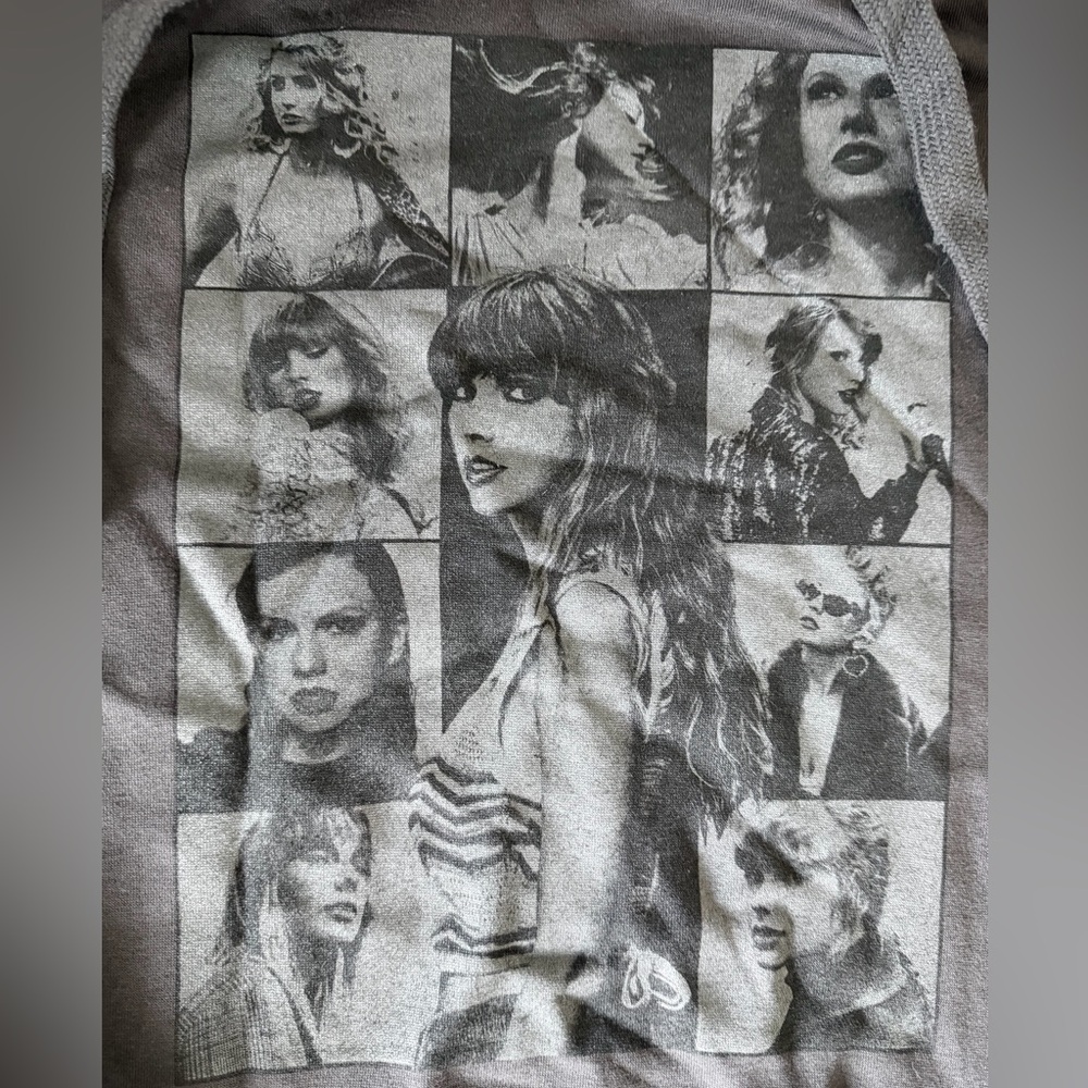 *NEW* Taylor Swift Eras Tour Sweatshirt - Size Large - First Leg of the Tour